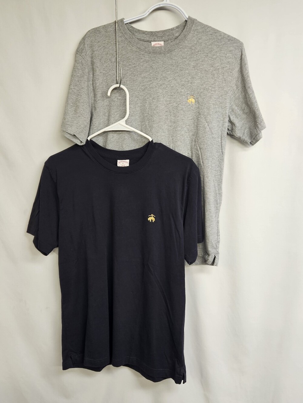 Brooks Brothers Lot Of 2  Blue Gray Embroidered Sheep Logo T Shirt Size Medium